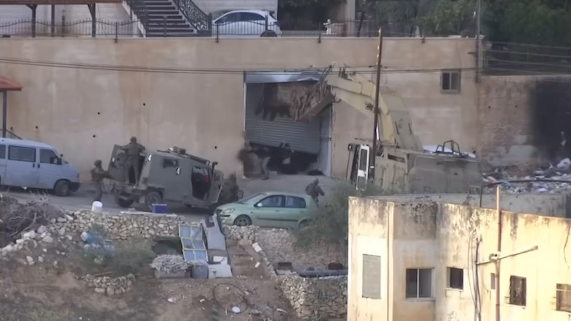 Il video che mostra l’esercito israeliano uccidere due militanti del Jihad disarmati e ormai arresi. Onu: “Sembra esecuzione”