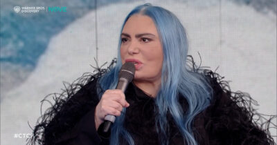 Copertina di “Ho dovuto regalare a Madonna un mio giubbotto, poi Moschino me ne ha fatto uno solo per me”: l’aneddoto di Loredana Bertè a Che tempo che fa