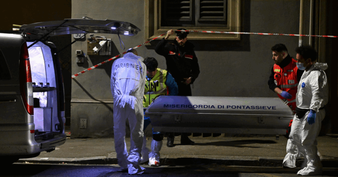 Coniugi trovati morti in casa a Firenze: ipotesi omicidio-suicidio