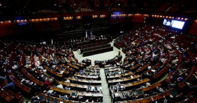 Copertina di Mps-Mediobanca, l’aiuto del Tesoro agli scalatori grazie al ddl Capitali