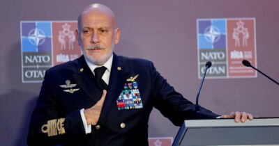 Copertina di Guerra in Ucraina, Cavo Dragone (Nato) evoca “l’attacco preventivo” contro la Russia. E imbarazza il governo