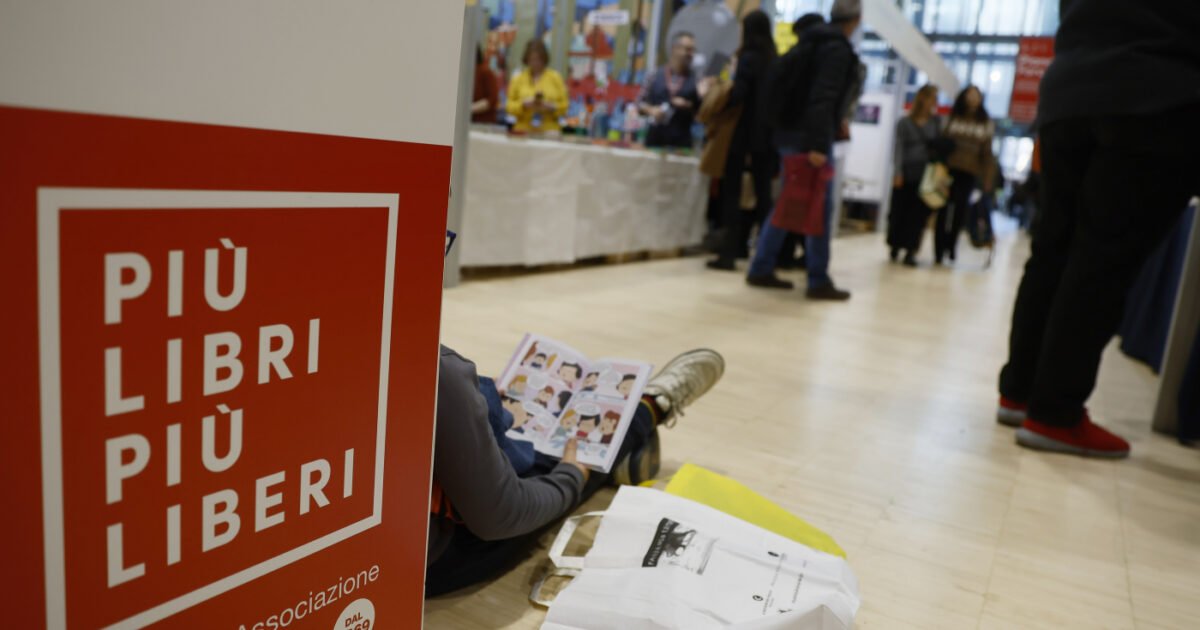 “Fuori da Più Libri Più Liberi lo stand dell’editore che esalta figure nazifasciste e antisemite”. Da Barbero a Zerocalcare, in 80 firmano l’appello