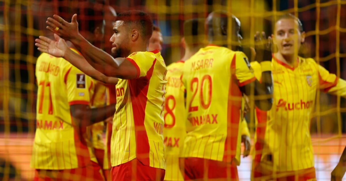 Thauvin in attacco, Sangaré metronomo, Sage in panchina: come fa il Lens ad essere primo in Ligue 1 davanti al Psg