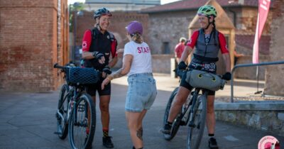Copertina di Femminismo e bicicletta, quando delivery e ciclismo lottano per la parità: i casi di Bikeboobs e So.De