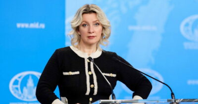 Copertina di Mogherini arrestata, Mosca: “L’Ue fa prediche ma ignora la sua corruzione”. Budapest: “Altro giorno, altro scandalo”