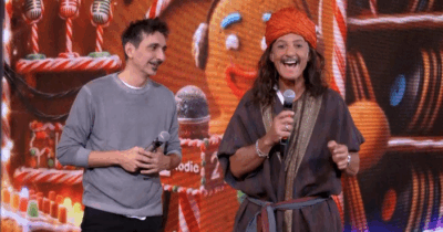 Copertina di “Uno studente che vive a Milano e deve andare a trovare la famiglia non può pagare 840 euro di volo. Lavoratori, chi ha i figli lontani… Durante le feste non si può approfittare delle persone”