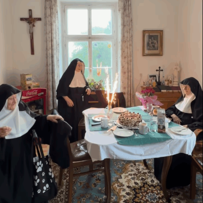 Le suore in fuga dalla casa di riposo occupano un convento. Il Vaticano: possono stare lì solo se smettono di usare Instagram