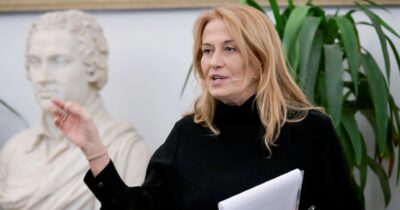 Copertina di Super stipendio a Maggioni, Rai: “Non potevamo lasciarla ad altri”