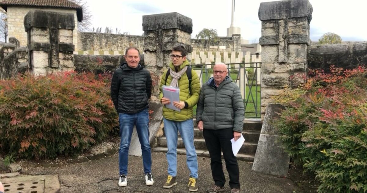 re carlo risponde al comitato contro lo stabilimento rifiuti nel vicentino mi dispiace non potervi aiutare da Ilfattoquotidiano.it re carlo risponde al comitato contro lo stabilimento rifiuti nel vicentino mi dispiace non potervi aiutare