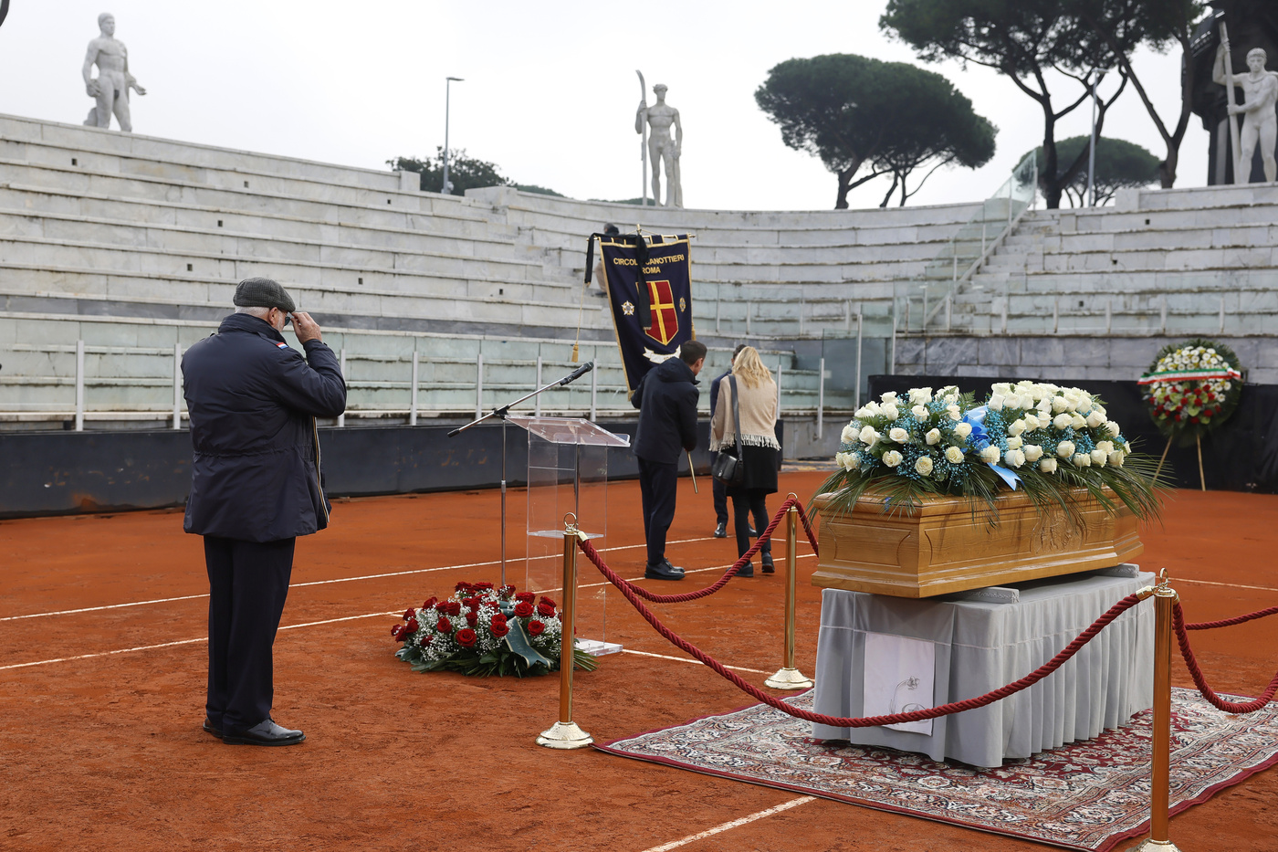 Nicola Pietrangeli, le immagini della camera ardente al Foro Italico. Il figlio Marco: “Il tennis italiano gli ha dato tanta soddisfazione, checché se ne dica”