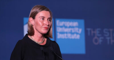 Copertina di L’ex ministra Mogherini e l’ambasciatore Sannino accusati di corruzione:  nuovo guaio  targato Italia in Europa