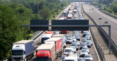 Copertina di Dal 2026 scattano i rimborsi per i ritardi in autostrada causati da cantieri e traffico: tutto quello che c’è da sapere