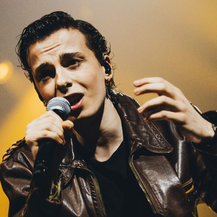 “X Factor è stato assurdo, Jake La Furia come un padre mi ha consigliato a non dire sempre sì. Non ho giocato a calcetto per non ammalarmi e rovinare le esibizioni. Chi vincerà? Rob”: parla Tomasi