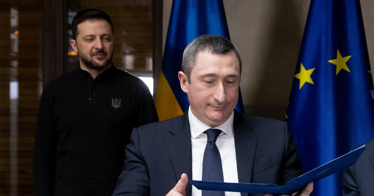 Ucraina, i ministri indagati nello scandalo tangenti? Zelensky provò a “coprirli” nel rimpasto di governo di luglio