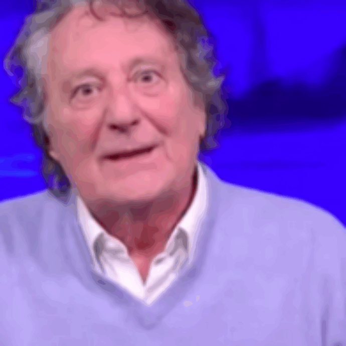 “Putin? Con un peto ci caccia via. E quelli che sono entrati nella redazione de La Stampa sono pro Pirla, non pro Pal”: così Enzo Iacchetti a È sempre CartaBianca