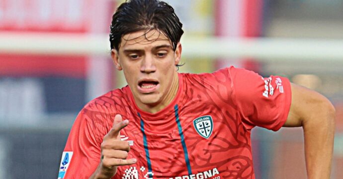 “Ha una forza incredibile”: dalla benedizione di Spalletti agli assist con il Cagliari, Palestra è nato pronto. Juventus, Napoli e Premier già interessate