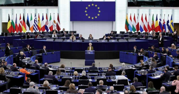 Asset russi a Kiev: il piano Ue in salita e si pensa ai prestiti