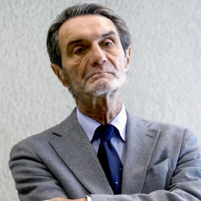 Copertina di La Lombardia tenta il blitz: “Vitalizi sempre reversibili”