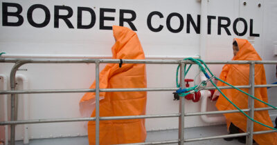 Copertina di Ue, sui migranti il Ppe vota con l’ultradestra. Strada: “Totalmente allineati, sui Paesi sicuri norme tremende”