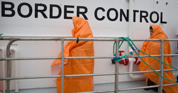 Ue, sui migranti il Ppe vota con l’ultradestra. Strada: “Totalmente allineati, sui Paesi sicuri norme tremende”