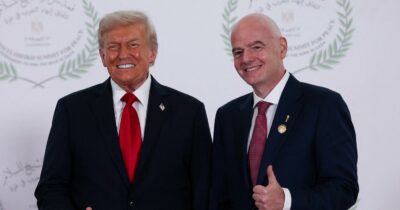 Copertina di “Non è trasparente, non c’è una lista di candidati, né una giuria”: l’ong asfalta il premio Fifa per la pace fatto su misura per Trump