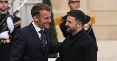 Copertina di Ucraina, Usa sospendono alcune sanzioni contro la russa Lukoil. Putin: “La Nato è una minaccia per l’Ue e per Mosca”