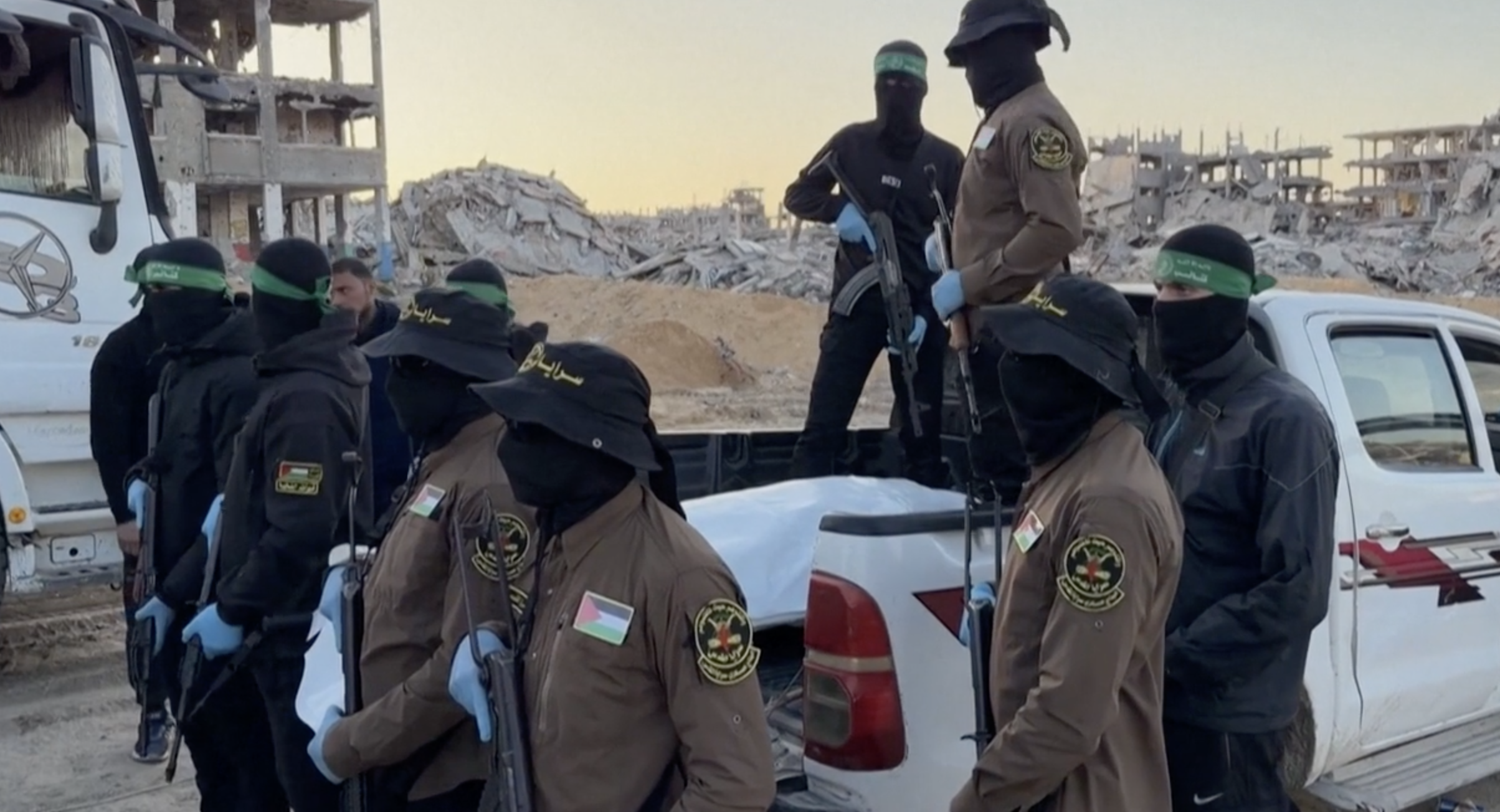 Gaza, consegnato a Israele il corpo del penultimo ostaggio: è il thailandese Rinthalak. Era stato ucciso il 7 ottobre 2023