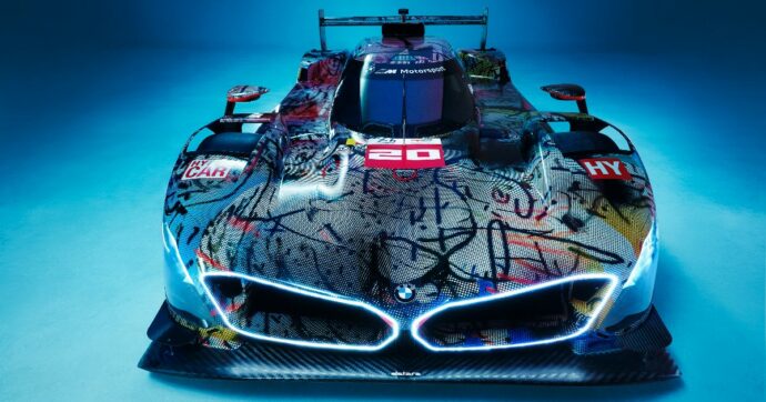Milano accoglie il BMW Art Car World Tour e trasforma otto auto in arte viva