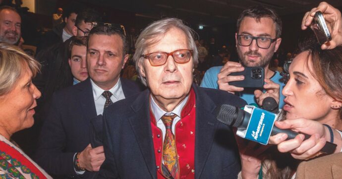 Definì Casalino “checca inutile”. La difesa  di Sgarbi: allora la  “frociaggine”del Papa?
