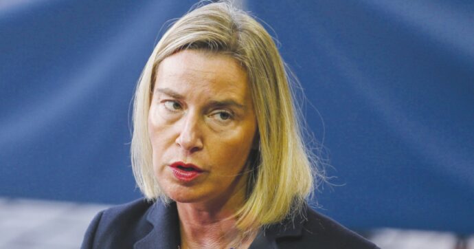 Fondi Ue,  l’inchiesta s’allarga. E Mogherini dà le dimissioni