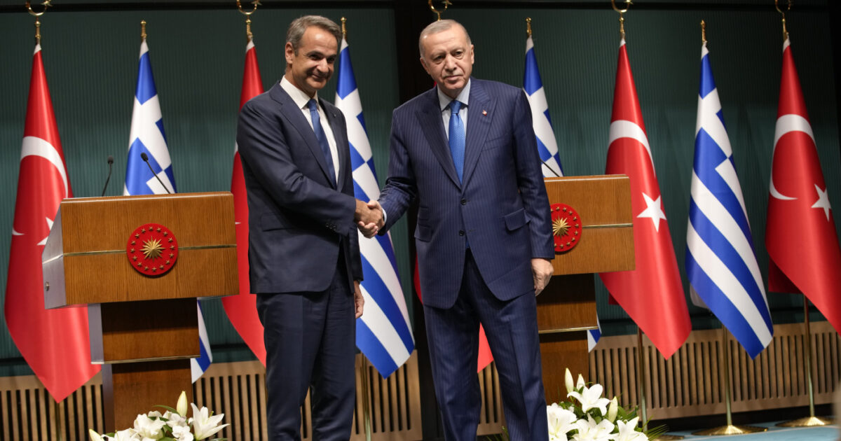 mar egeo sale la tensione tra grecia e turchia il ministro degli esteri di ankara neutralizzeremo qualsiasi minaccia