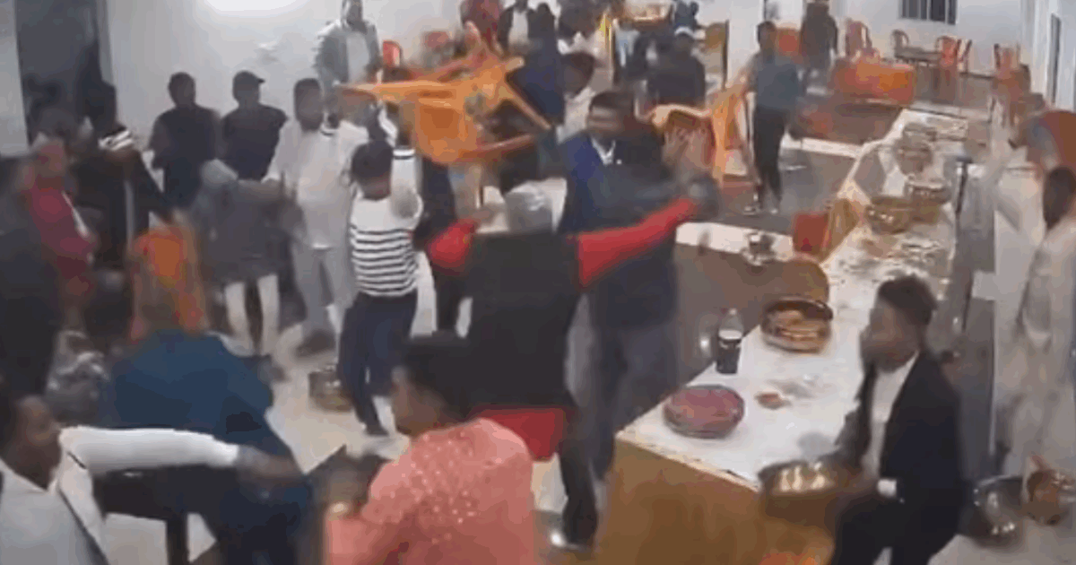 Matrimonio finisce in rissa a colpi di calci e piatti tirati: il motivo? La mancanza di ragsulla, un dolce tipico. E il video fa il giro del web