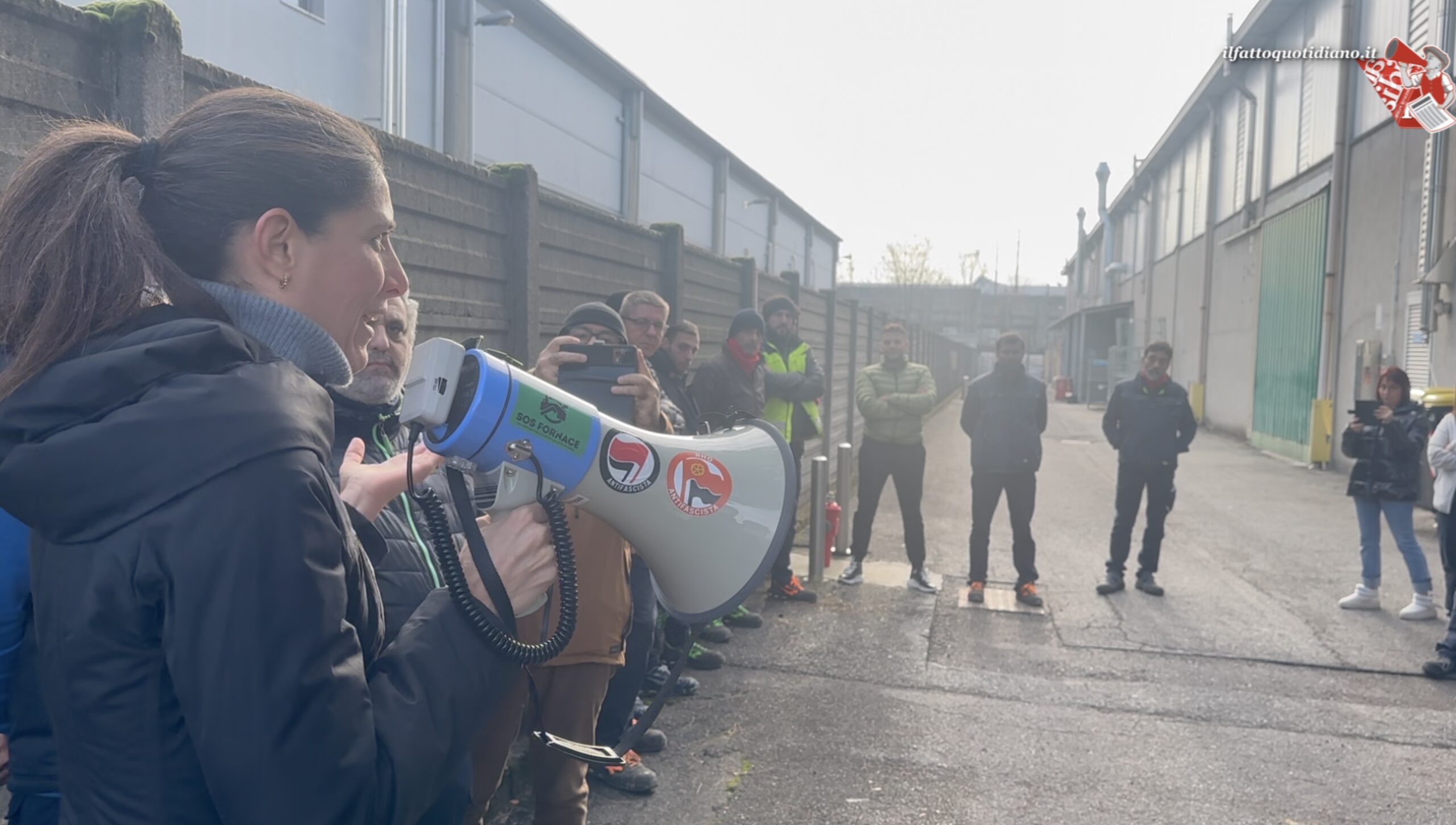 L’azienda di Rho lascia 42 lavoratori a casa. “Colpa dei dazi di Trump. Il rischio è che lo facciano anche altre imprese”