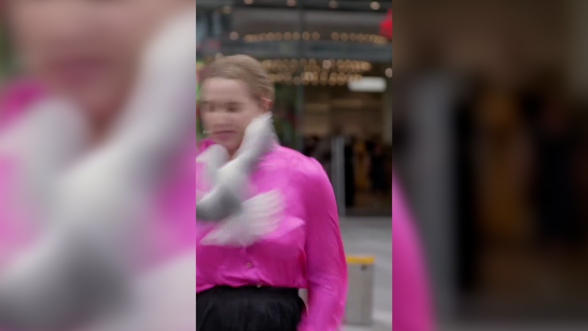 “Stai sanguinando”: giornalista televisiva colpita da un uccello mentre registra un servizio. Il video è virale