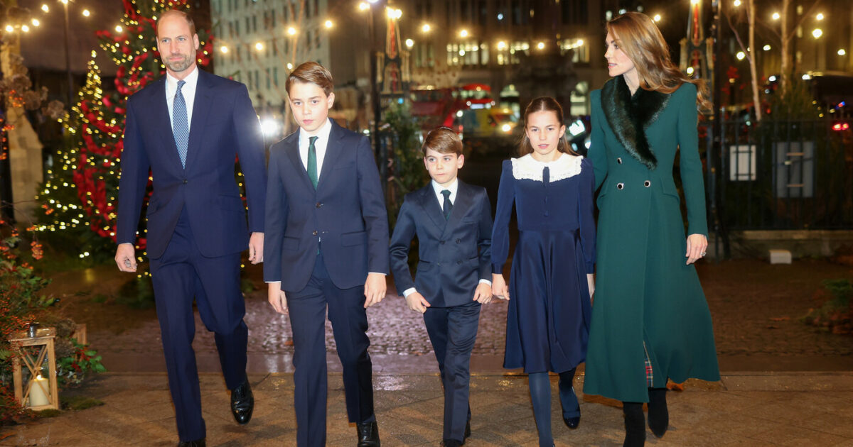 “Nel suo cuore, il Natale parla d’amore”: il messaggio di Kate Middleton alla festa nell’abbazia di Westminster con i figli e gli amici vip “Nel suo cuore, il Natale parla d’amore”: il messaggio di Kate Middleton alla festa nell’abbazia di Westminster con i figli e gli amici vip