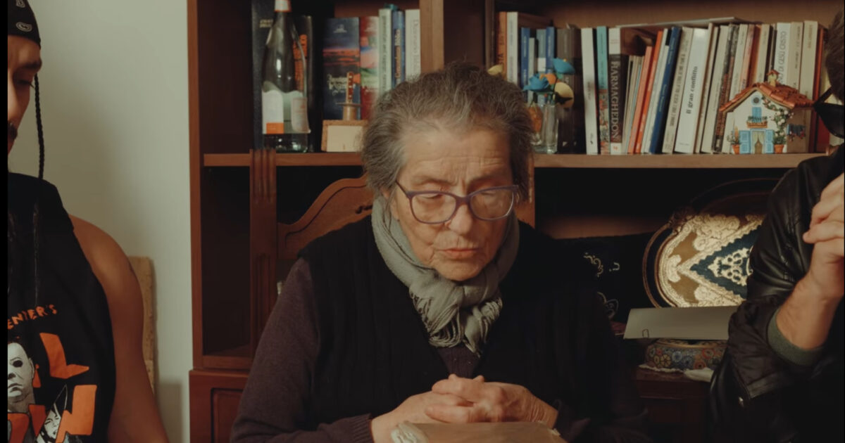 “Io dico tutti i nomi della squadra della morte tanto ho 90 anni: anche se mi vogliono ammazzare son pronta”: un’ex suora mostra a Fedez un documento inedito sul Mostro di Firenze