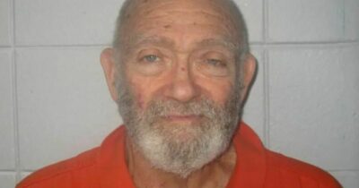 Copertina di “Puoi vendermi la tua bambina?”: va con la figlia neonata ad un’asta, un anziano si avvicina e le fa la richiesta choc