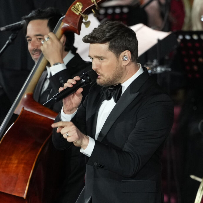 “Mio figlio è guarito da un tumore raro a 3 anni. Quando rivelo alle persone di avere una fede enorme, mi guardano scioccate”: parla Michael Bublé