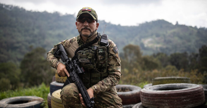 La Colombia vieta il reclutamento di mercenari. Il presidente Petro: “Zelensky liberi i nostri ragazzi trattenuti in Ucraina”