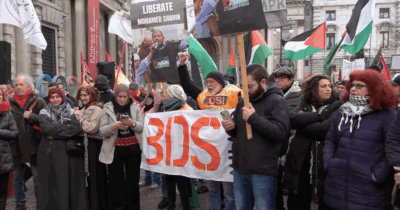 Copertina di Prima della Scala, doppio presidio in piazza: protestano sindacati e attivisti pro-Palestina