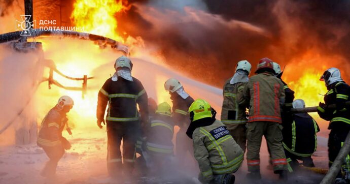 Negoziati: Mosca chiede “cambi radicali”, Zelensky anche a Roma