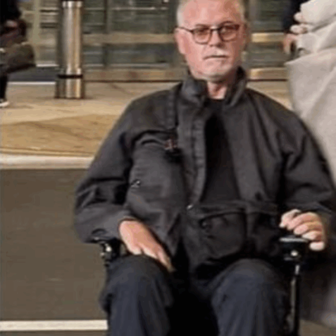 “Sto sempre peggio. Non ho motivo di essere di buon umore in nessun momento, in nessun giorno”: Eric Dane di Grey’s Anatomy in sedia a rotelle per la Sla