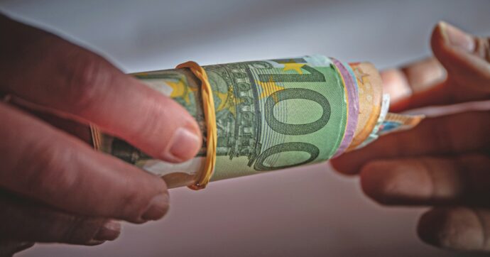 Corruzione, Libera: “E’ l’unica industria col segno +100%”