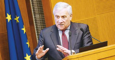 Copertina di Ucraina, Tajani pro-Ue manda in estasi i vari centrini: “E ora tutti in marcia”