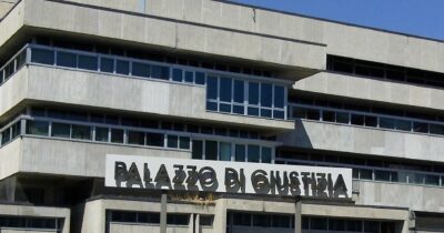 Copertina di Tribunali, a Potenza uffici ormai al collasso: Rimborsopoli prescritta. E ora rischia pure l’Ilva