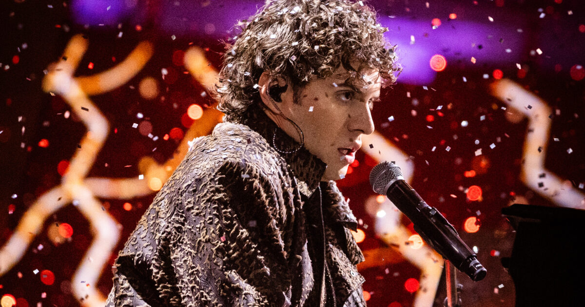 “Mi dicevano che ero sfigato perché suonavo e non giocavo a calcio. Ho lasciato il posto sicuro per provare X Factor, il mio futuro è qui”: il racconto di PierC “Mi dicevano che ero sfigato perché suonavo e non giocavo a calcio. Ho lasciato il posto sicuro per provare X Factor, il mio futuro è qui”: il racconto di PierC