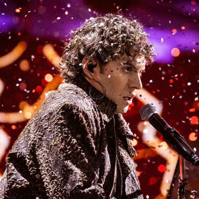 “Mi dicevano che ero sfigato perché suonavo e non giocavo a calcio. Ho lasciato il posto sicuro per provare X Factor, il mio futuro è qui”: il racconto di PierC