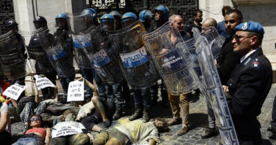 Copertina di Libertà e dissenso, l’Italia è declassata: lo spazio civico è “ostruito” come in Ungheria. Il report del Civicus Monitor