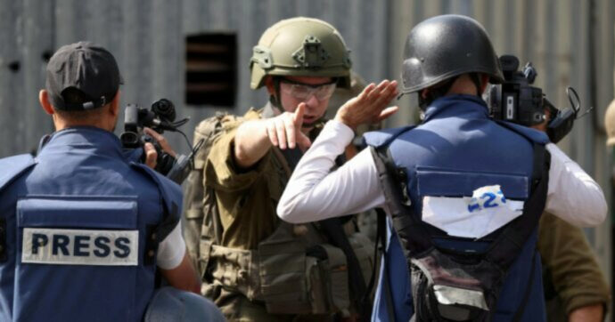 Reporter senza frontiere: “67 giornalisti uccisi nel 2025, la metà a Gaza dall’esercito israeliano”