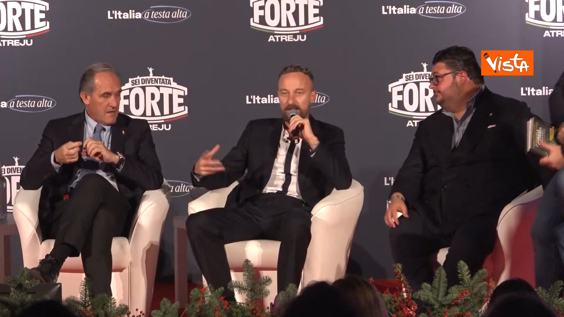 Francesco Facchinetti ad Atreju: “Meloni sa fare politica, a sinistra invece coltivano odio. Sono qui per darle una mano” Francesco Facchinetti ad Atreju: “Meloni sa fare politica, a sinistra invece coltivano odio. Sono qui per darle una mano”